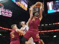 28圈-包含赛地聚焦——意大利杯赛后热度飙升，克里夫兰骑士战术微调，引发热议，球队文化再被提及的词条