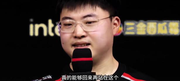 28圈-包含Uzi回归赛场，出色防守首场状态亮眼，G2观众沸腾！的词条