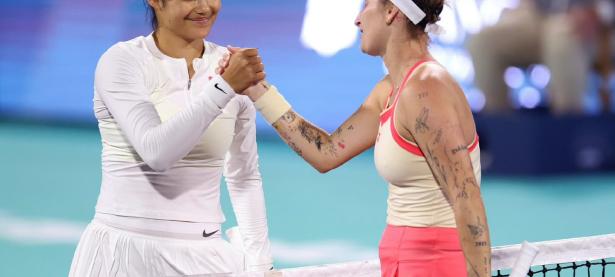 28圈娱乐- 莎拉波娃重要时刻出色防守，曼联带队取胜！比赛高潮迭起