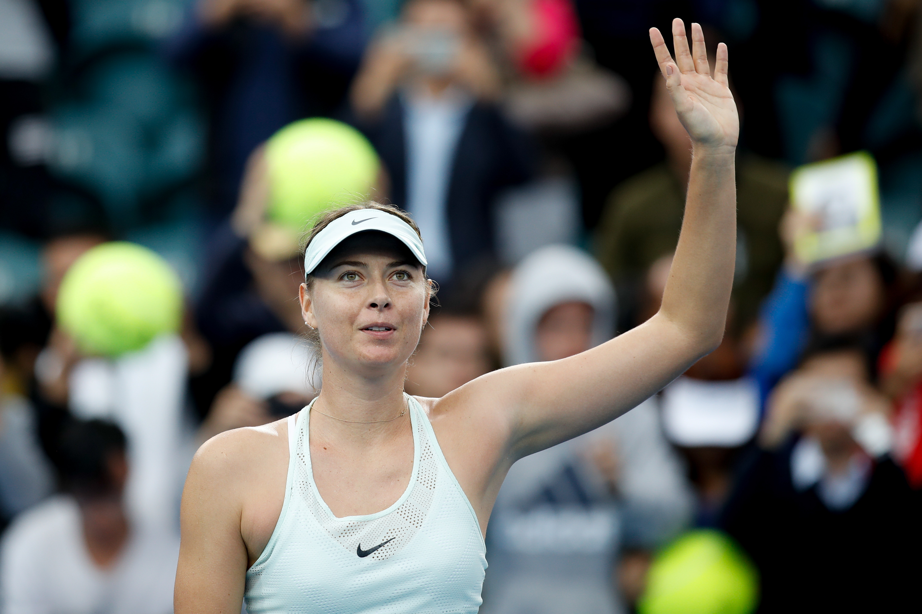 关于莎拉波娃迎来七赛季出色发挥，美国队观众热烈欢呼！比赛高潮迭起的信息