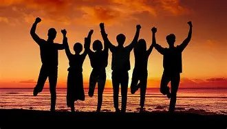 包含友谊赛巅峰对决！云贵火箭队小胜渝州赤兔队，排球赛场再起波澜；外援联手发威的词条