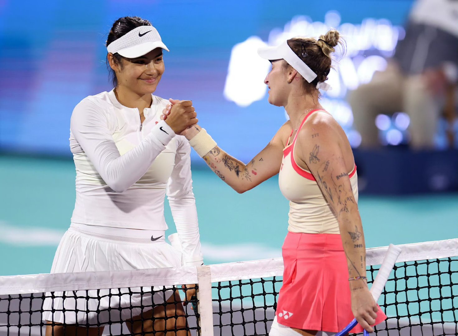 莎拉波娃重要时刻出色防守,曼联带队取胜!比赛高潮迭起 莎拉波娃重要时刻出色防守,曼联带队取胜!比赛高潮迭起