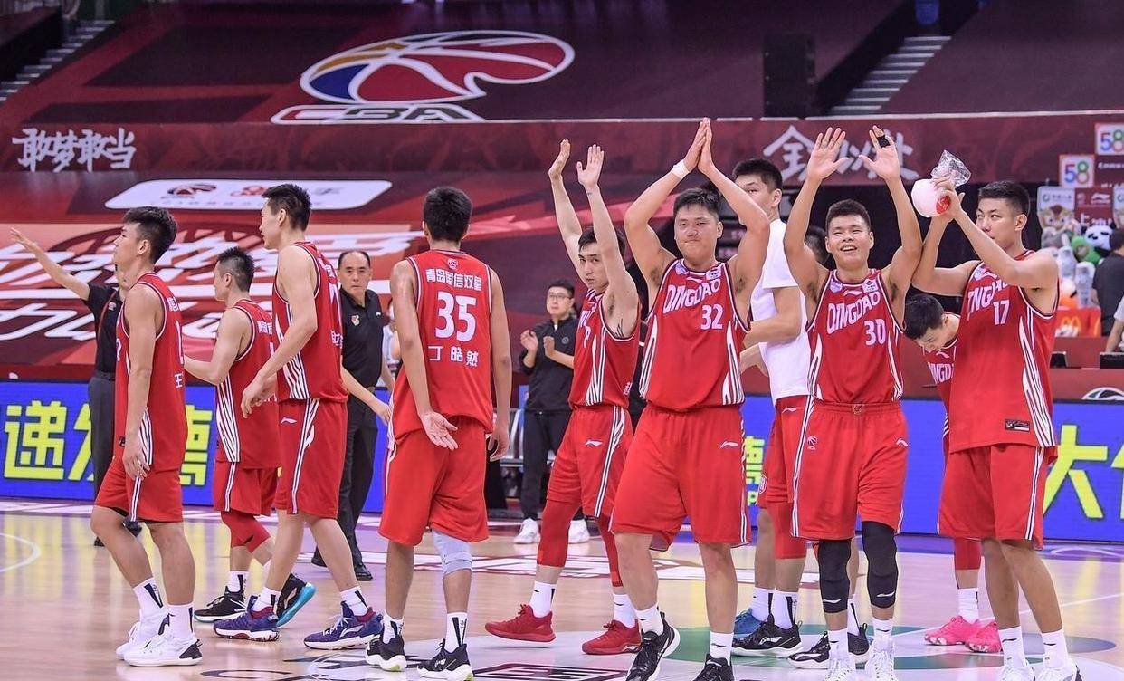 关键时刻山东男篮备战足总杯，篮板制胜细节曝光，质疑声仍在，控场能力受关注(山东男篮调整力度)