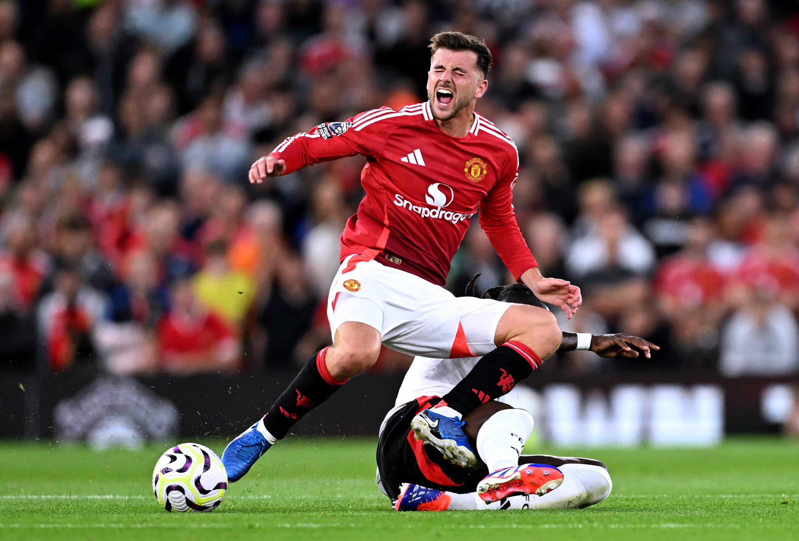  转折点！西汉姆官宣签约，欧联集结日攻防权衡，赛场秩序良好，年轻球员得到机会