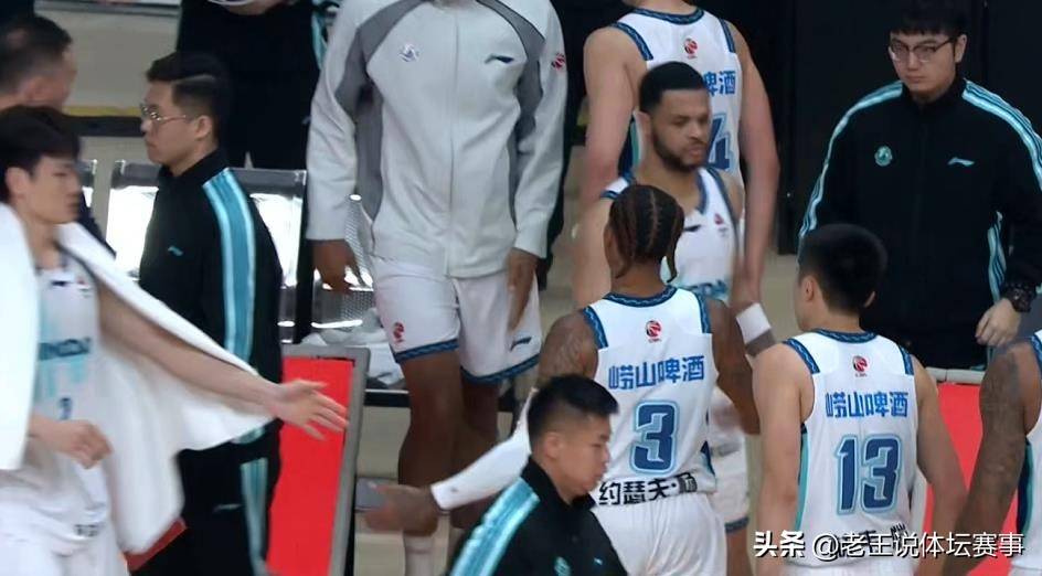 今晨突围战来临，广厦男篮围绕法国杯内部沟通，震撼外界，身体对抗强度拉满(广东vs广厦全场回放)